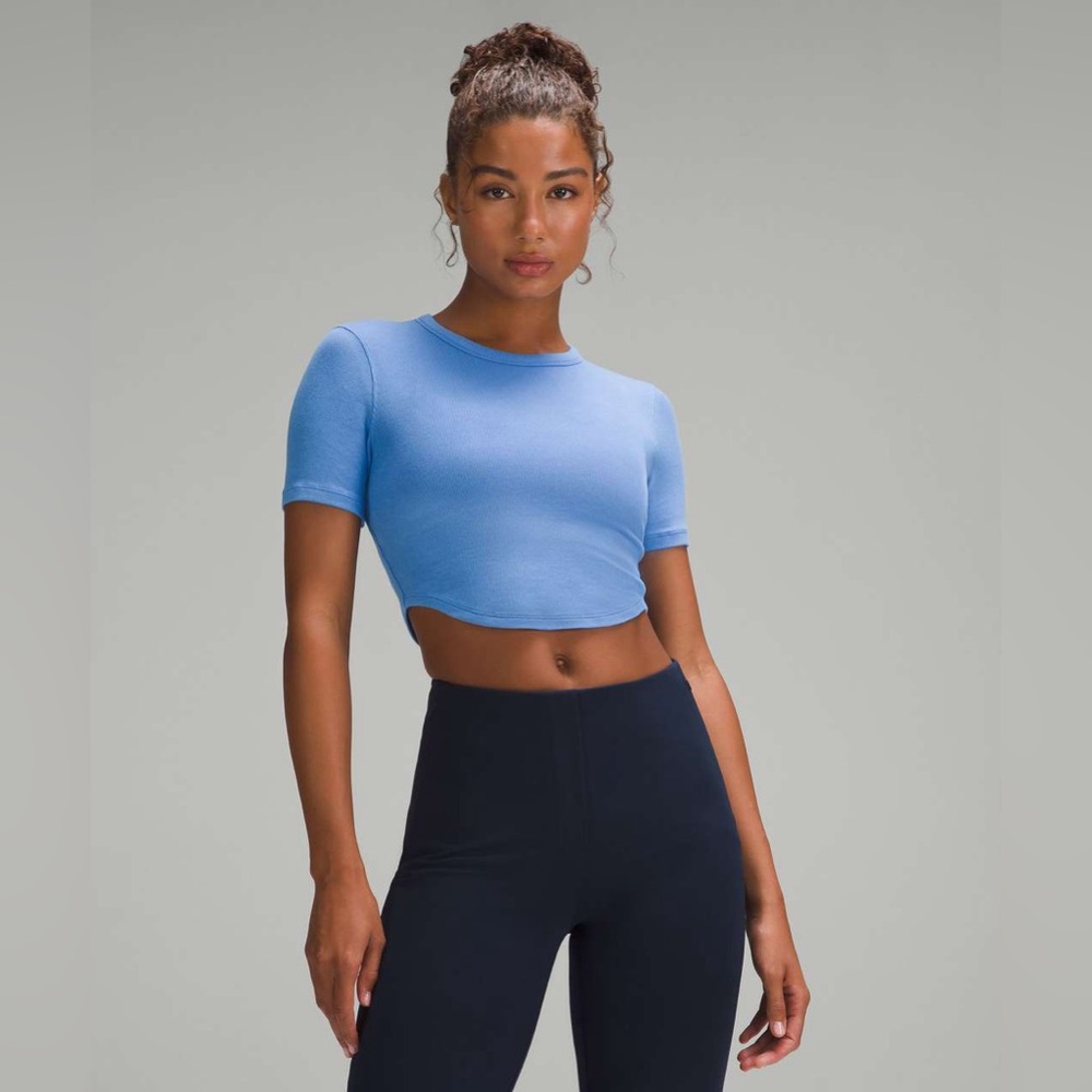 Hold Tight Crop Tee size 8